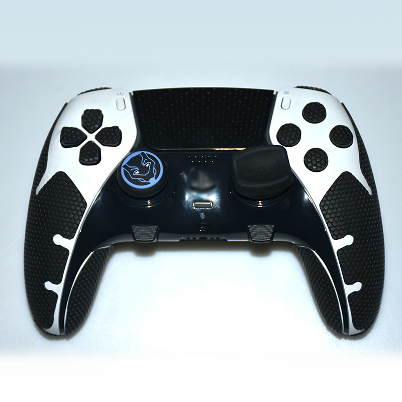 ملصق مضاد للانزلاق لوحدة تحكم  - مراجعة Gaming Accessories Playstation وسعره