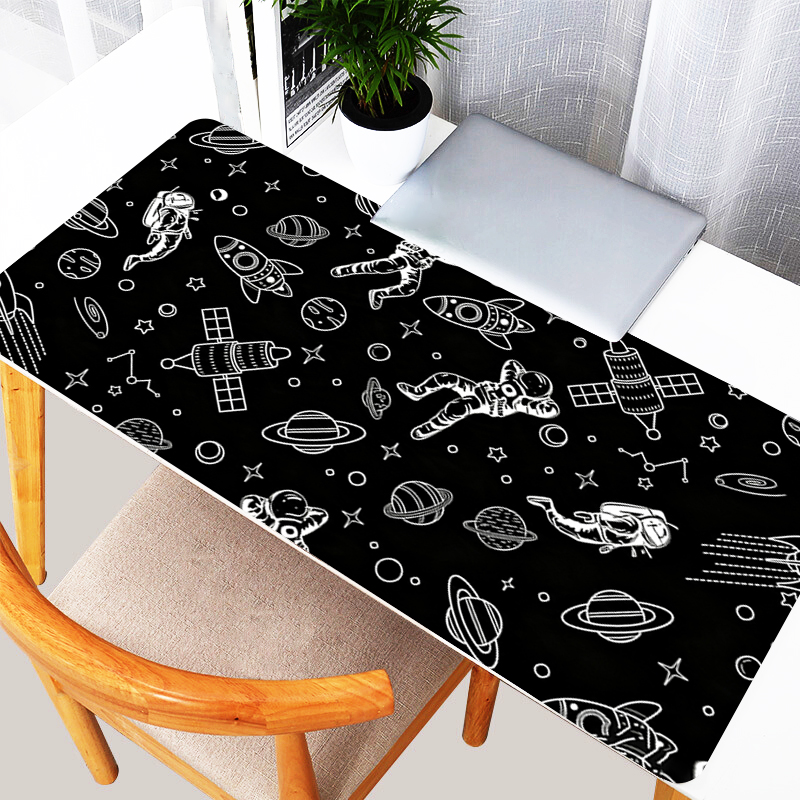 بساط فأرة أسود وأبيض بتصميم رو - مراجعة Gaming Laptop Essential Accessories وسعره